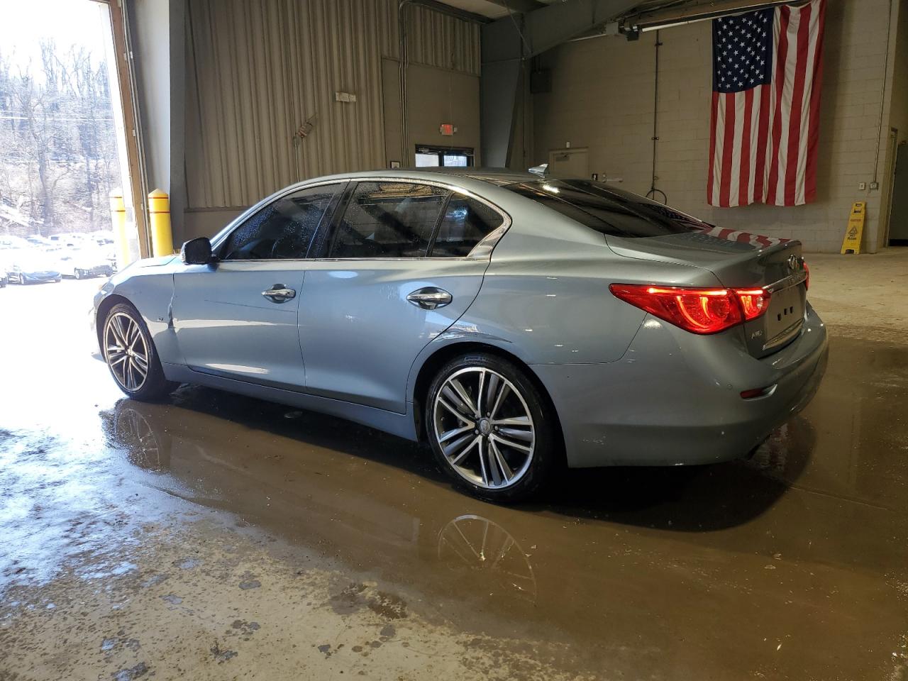 2015 Infiniti Q50 - Image 2