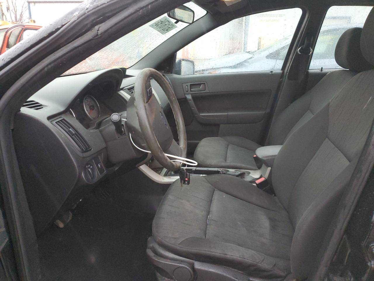 2010 Ford Focus - Image 7