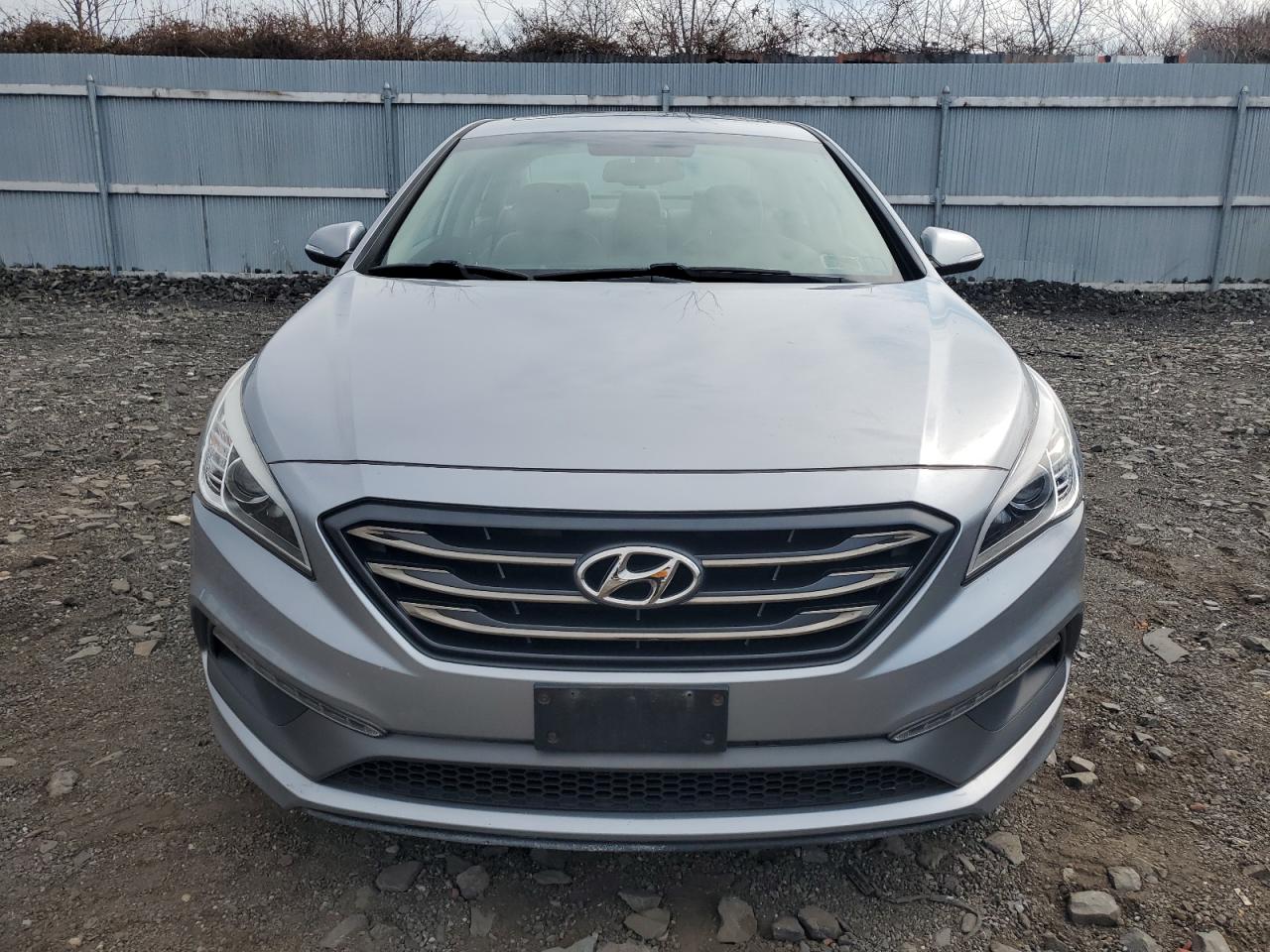2017 Hyundai Sonata - Image 5