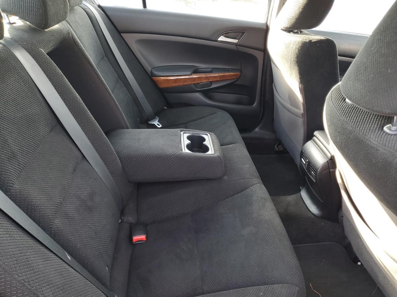2011 Honda Accord - Image 10