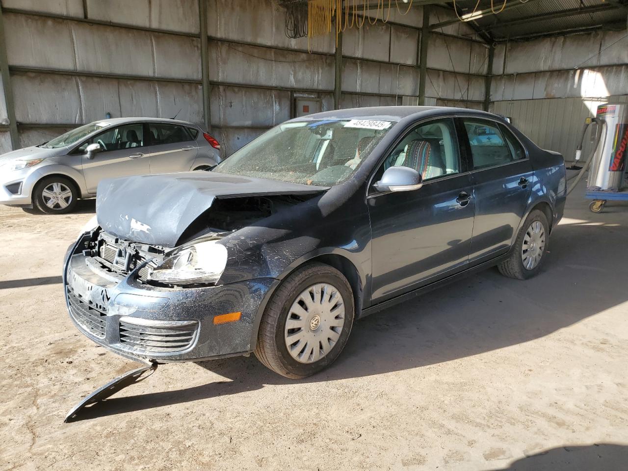 2005 Volkswagen Jetta - Image 1
