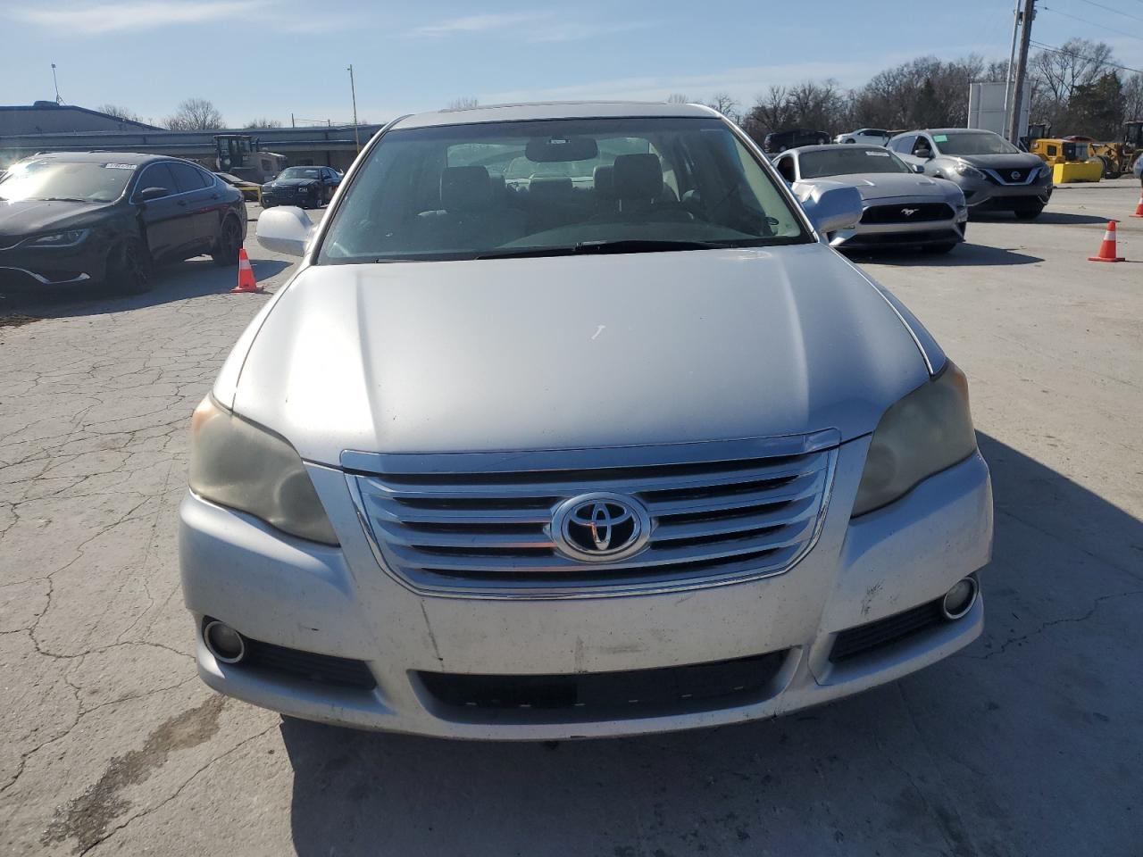 2008 Toyota Avalon - Image 5