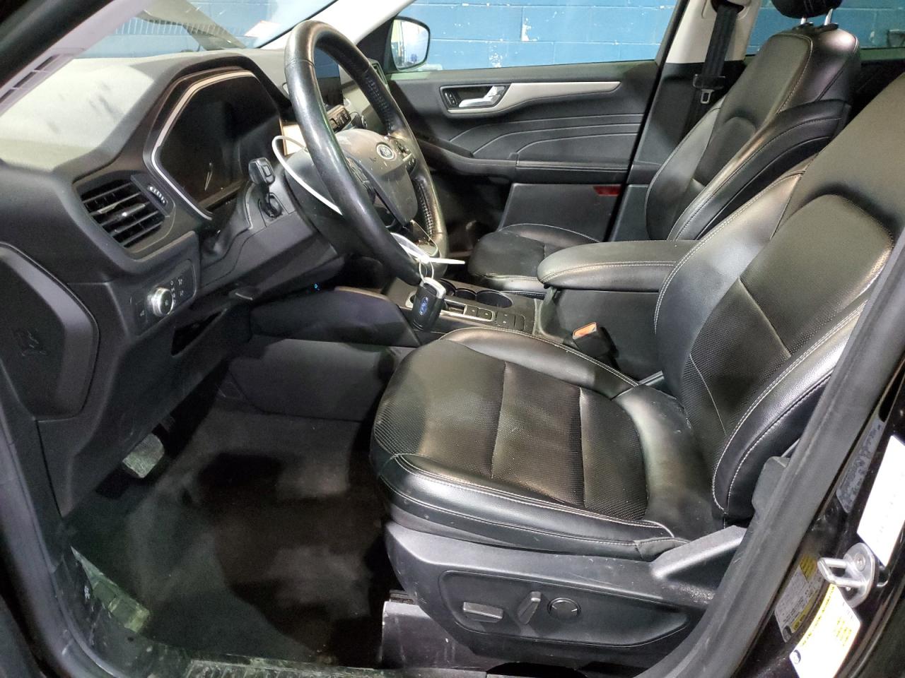 1FMCU9H61MUA64928 FORD ESCAPE 2021