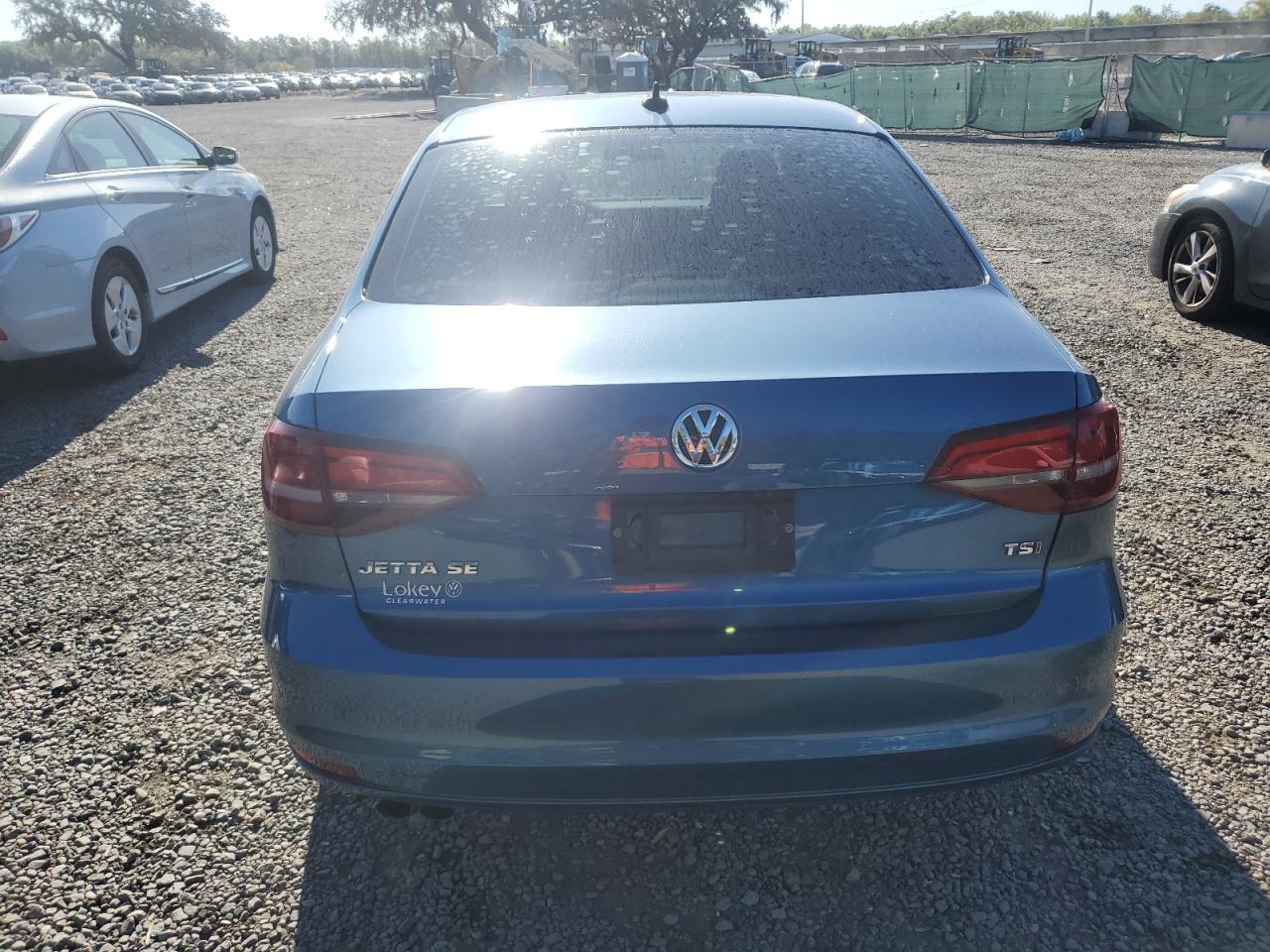 2017 Volkswagen Jetta - Image 6