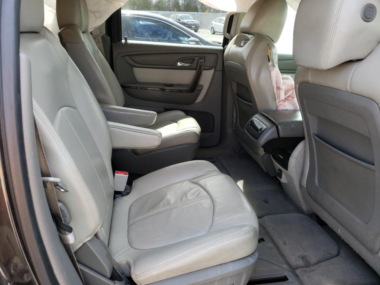 2015 GMC Acadia - Image 11