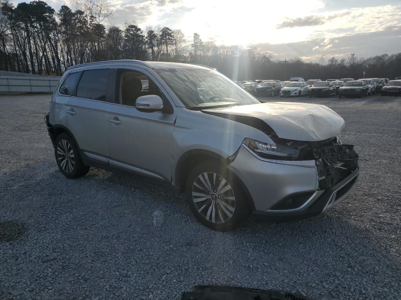 2020 Mitsubishi Outlander - Image 4