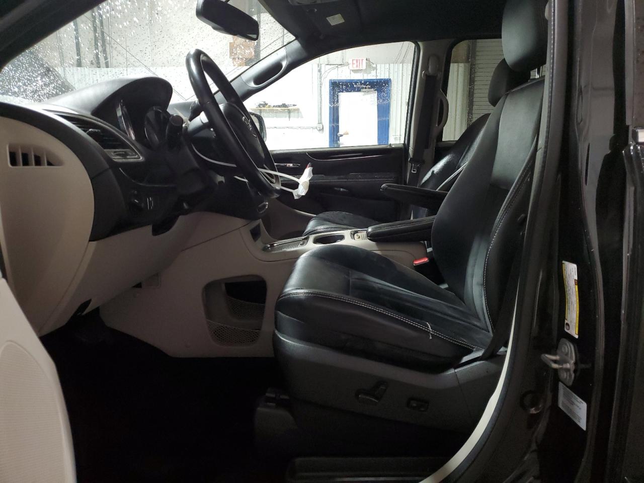 2017 Dodge Caravan - Image 7