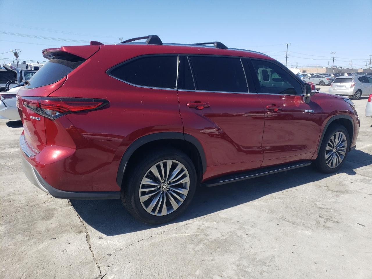 2021 Toyota Highlander - Image 3