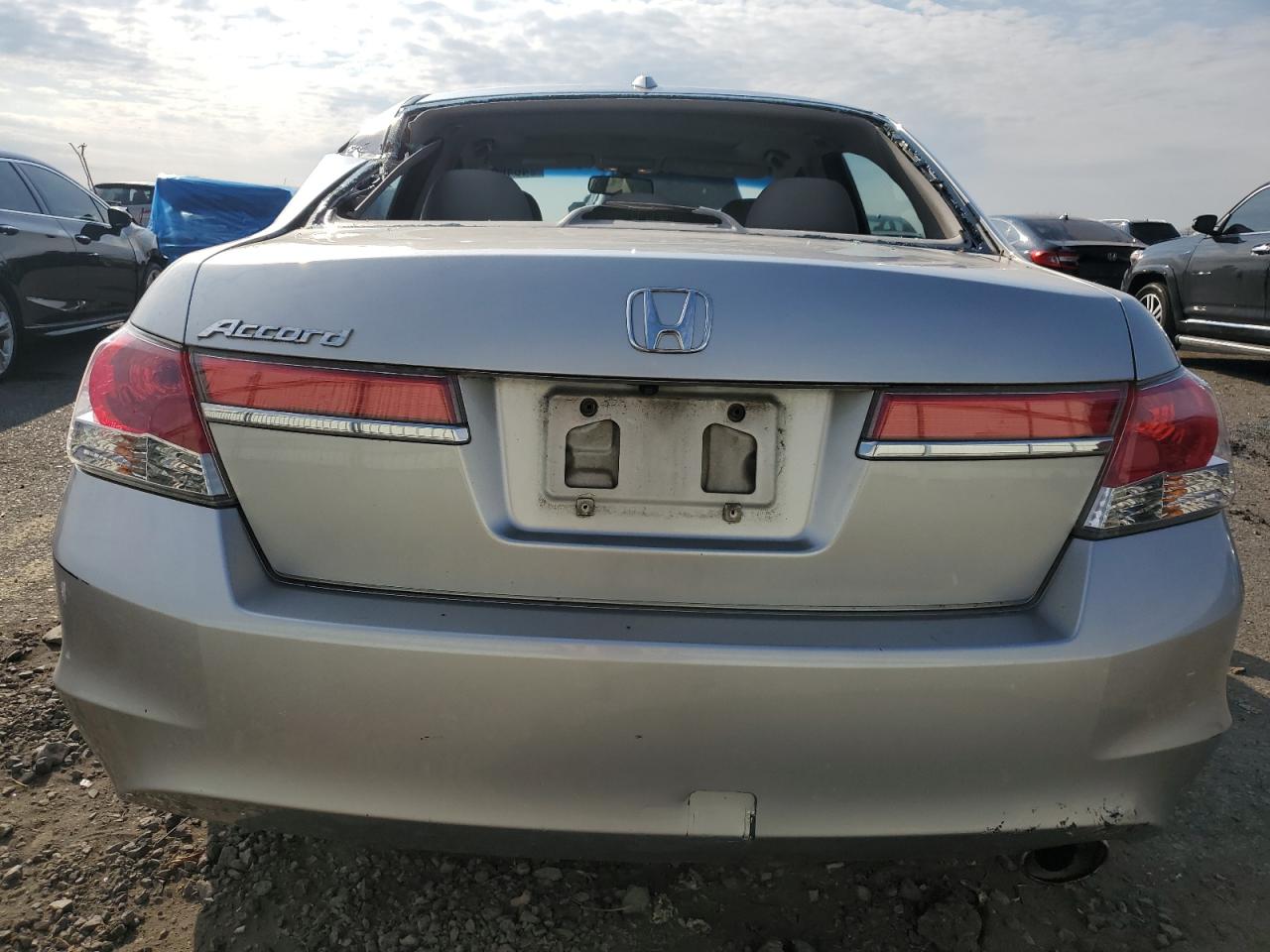 2012 Honda Accord - Image 6