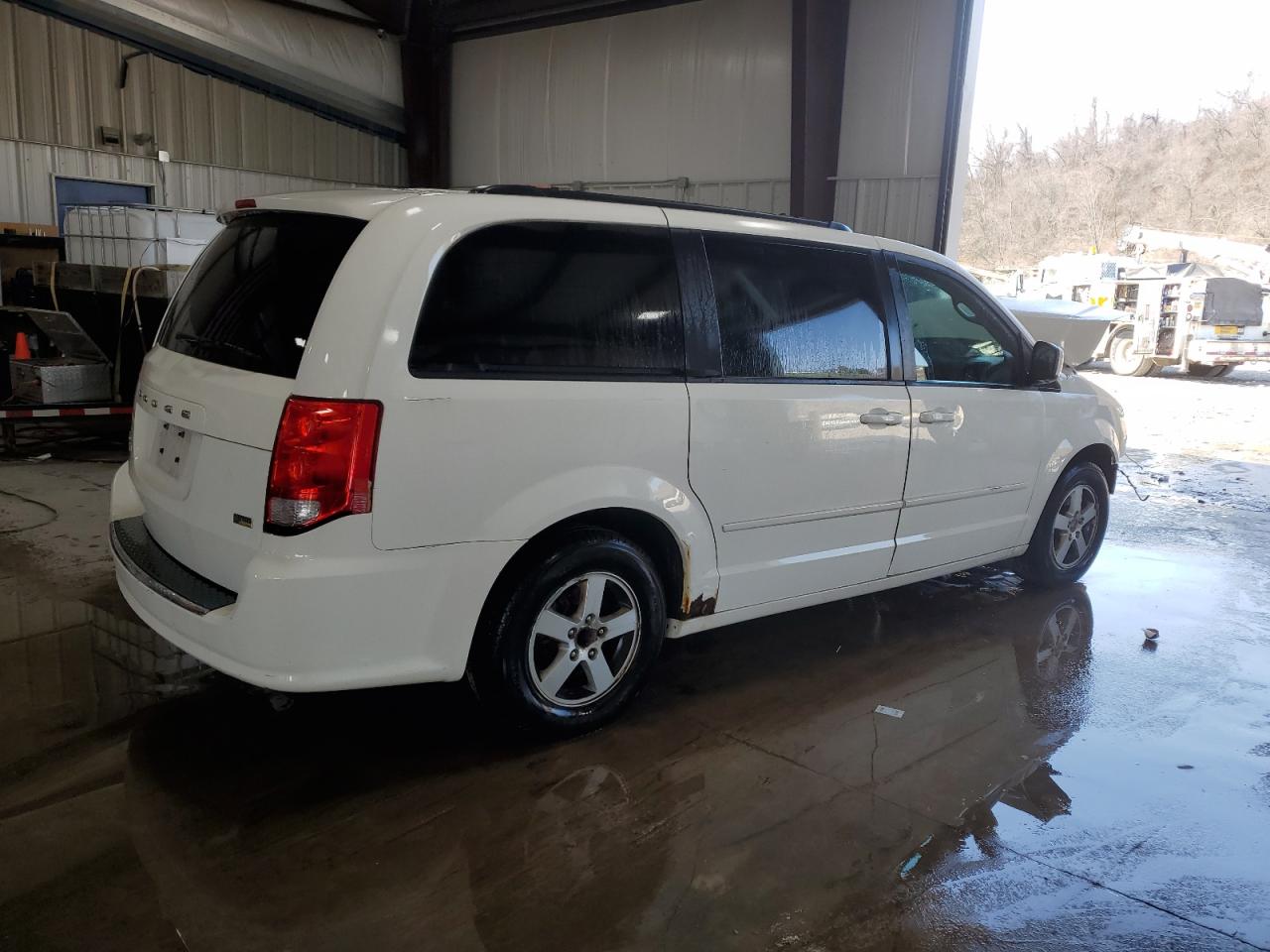 2011 Dodge Caravan - Image 3