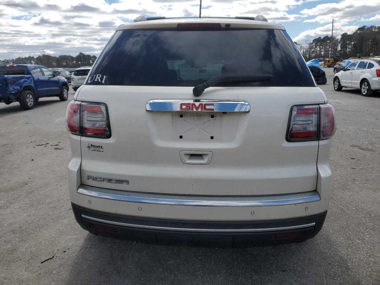 2013 GMC Acadia - Image 6