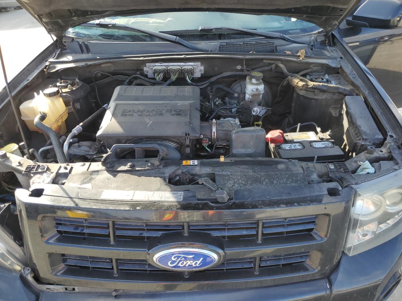 2011 Ford Escape - Image 14