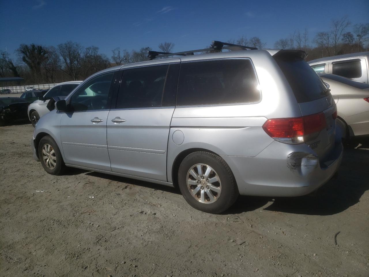 2010 Honda Odyssey - Image 2
