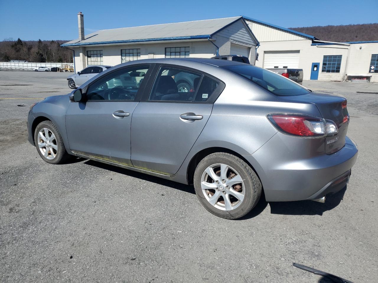 2010 Mazda 3 - Image 2