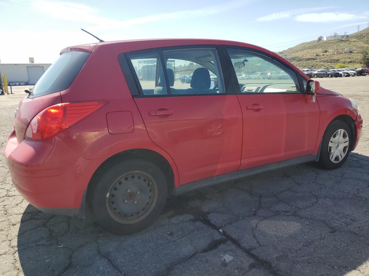 2012 Nissan Versa - Image 3