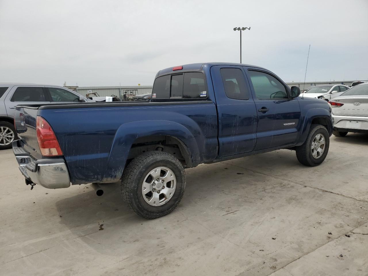 2007 Toyota Tacoma - Image 3