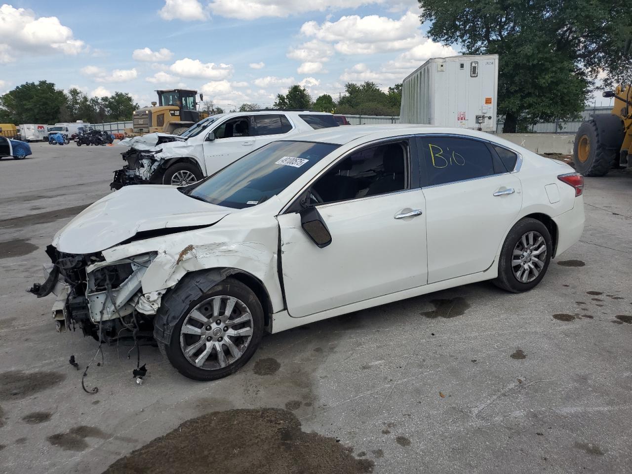 2015 Nissan Altima - Image 1
