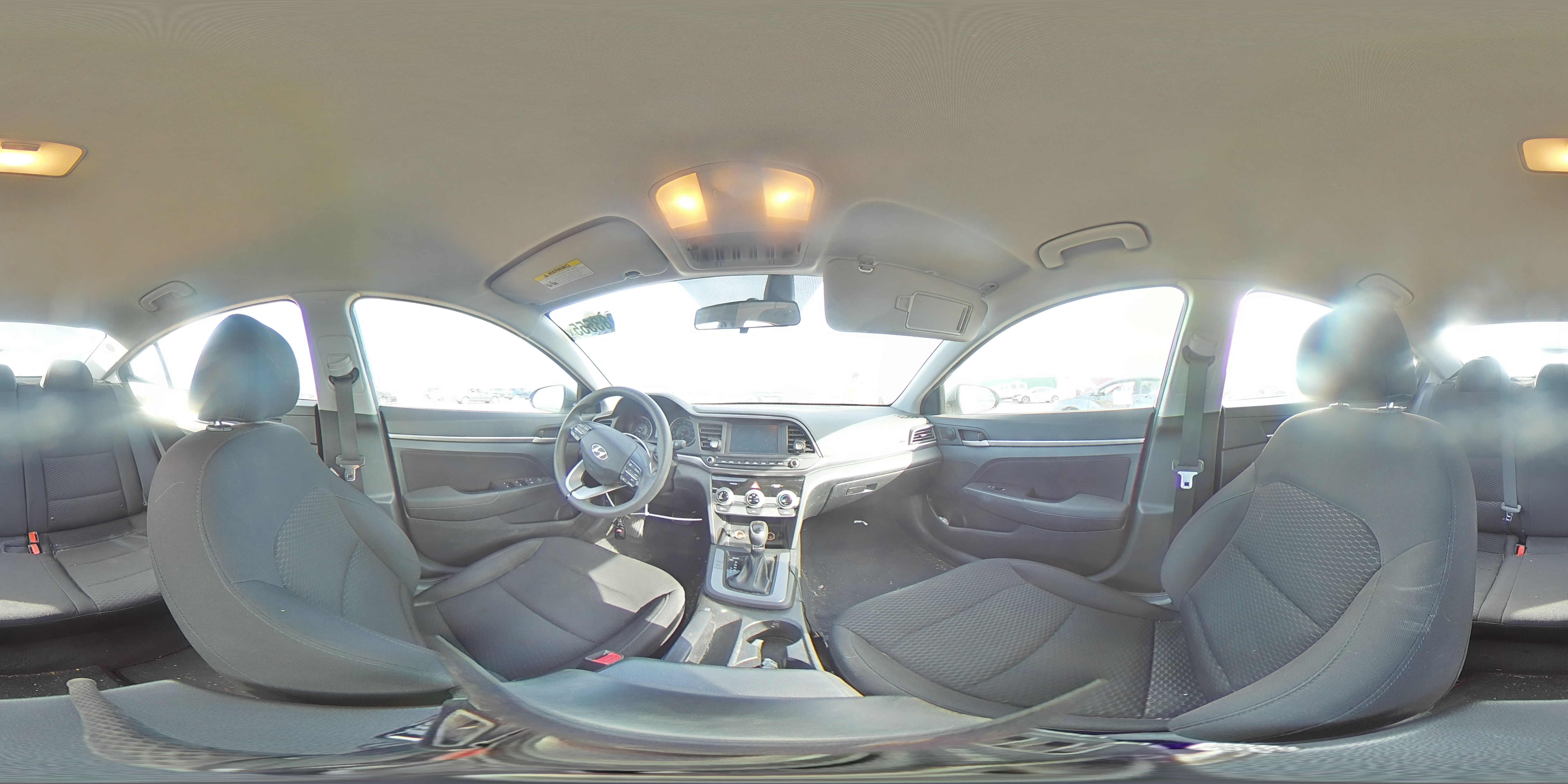 2019 Hyundai Elantra - Image 13