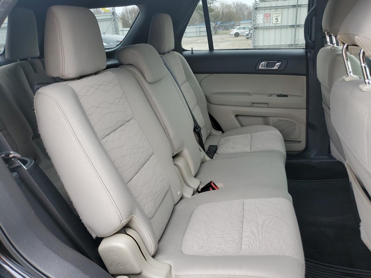 2013 Ford Explorer - Image 11