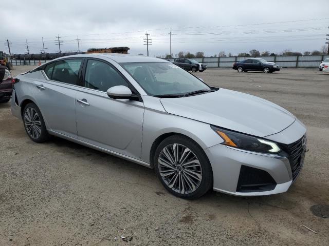 NISSAN ALTIMA 2023 Серебристый