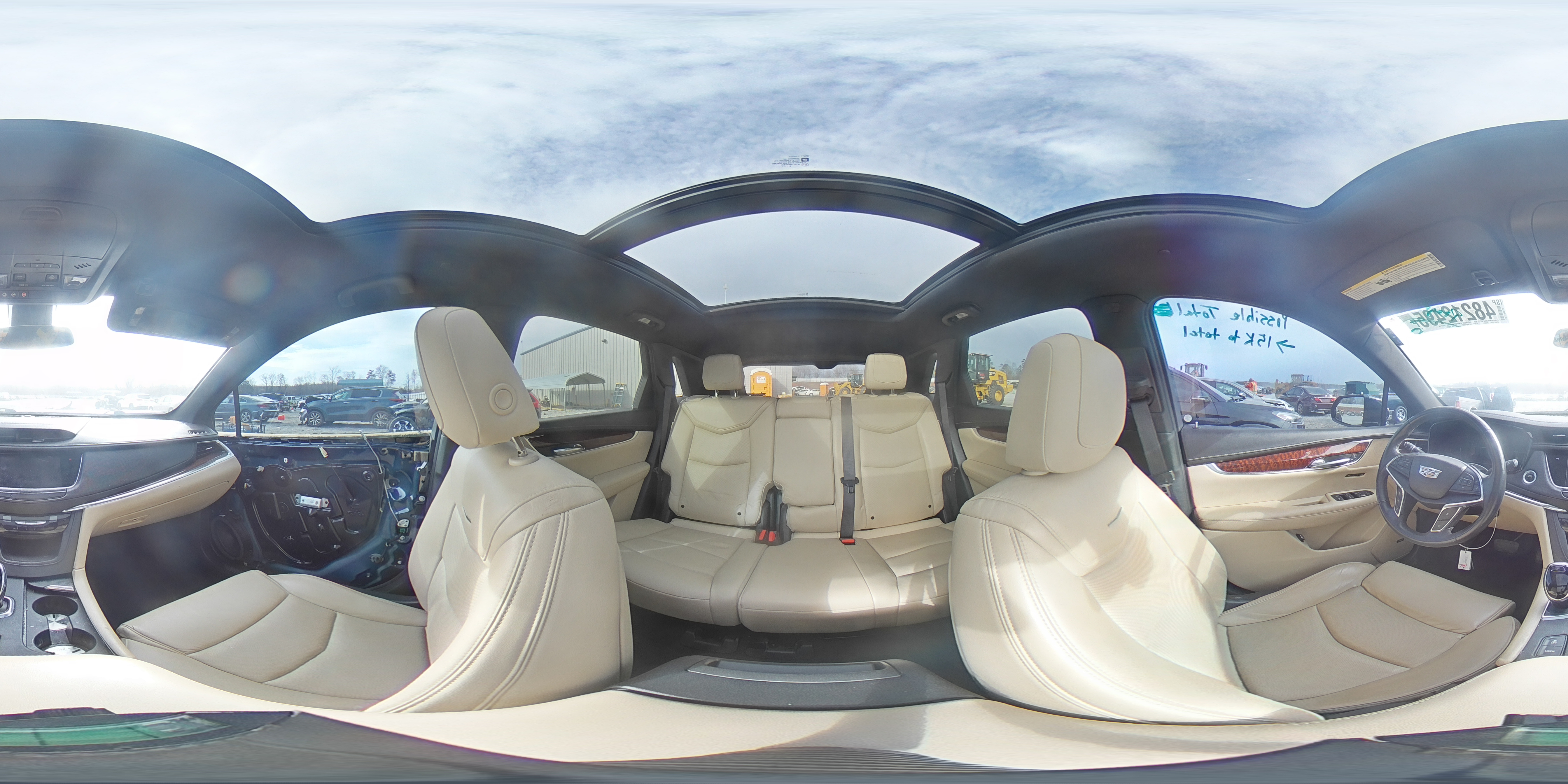 2017 Cadillac XT5 - Image 14