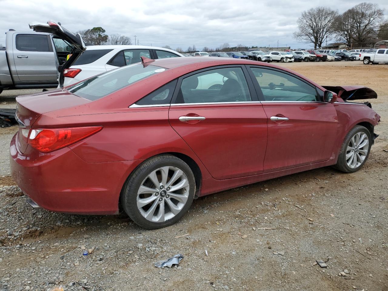 2011 Hyundai Sonata - Image 3