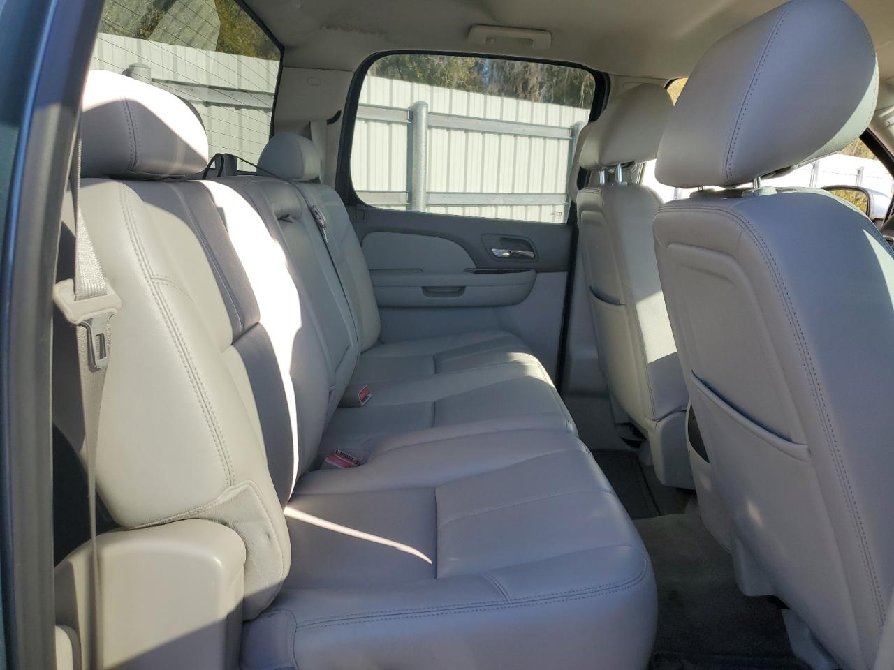 2012 GMC Sierra - Image 10