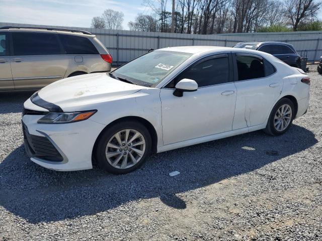  TOYOTA CAMRY 2021 Biały