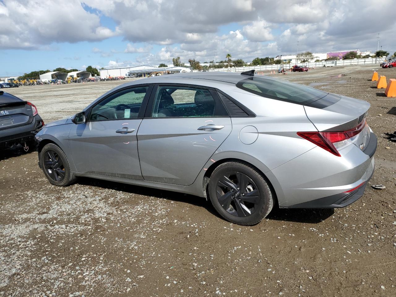 2021 Hyundai Elantra - Image 2