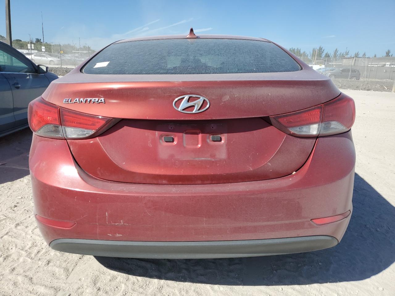 2015 Hyundai Elantra - Image 6
