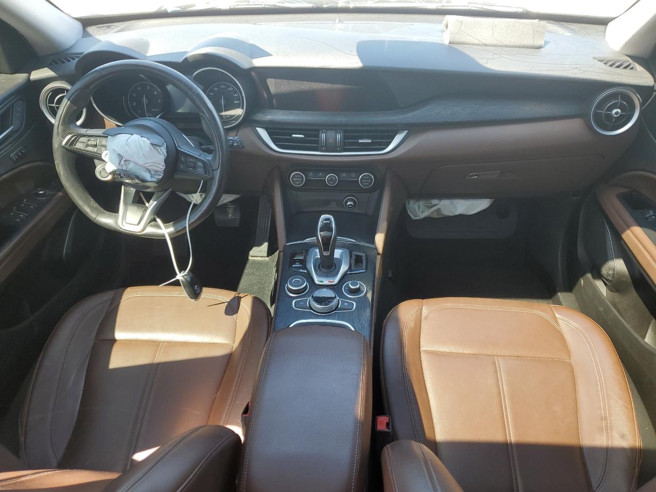 2020 Alfa Romeo Stelvio - Image 8