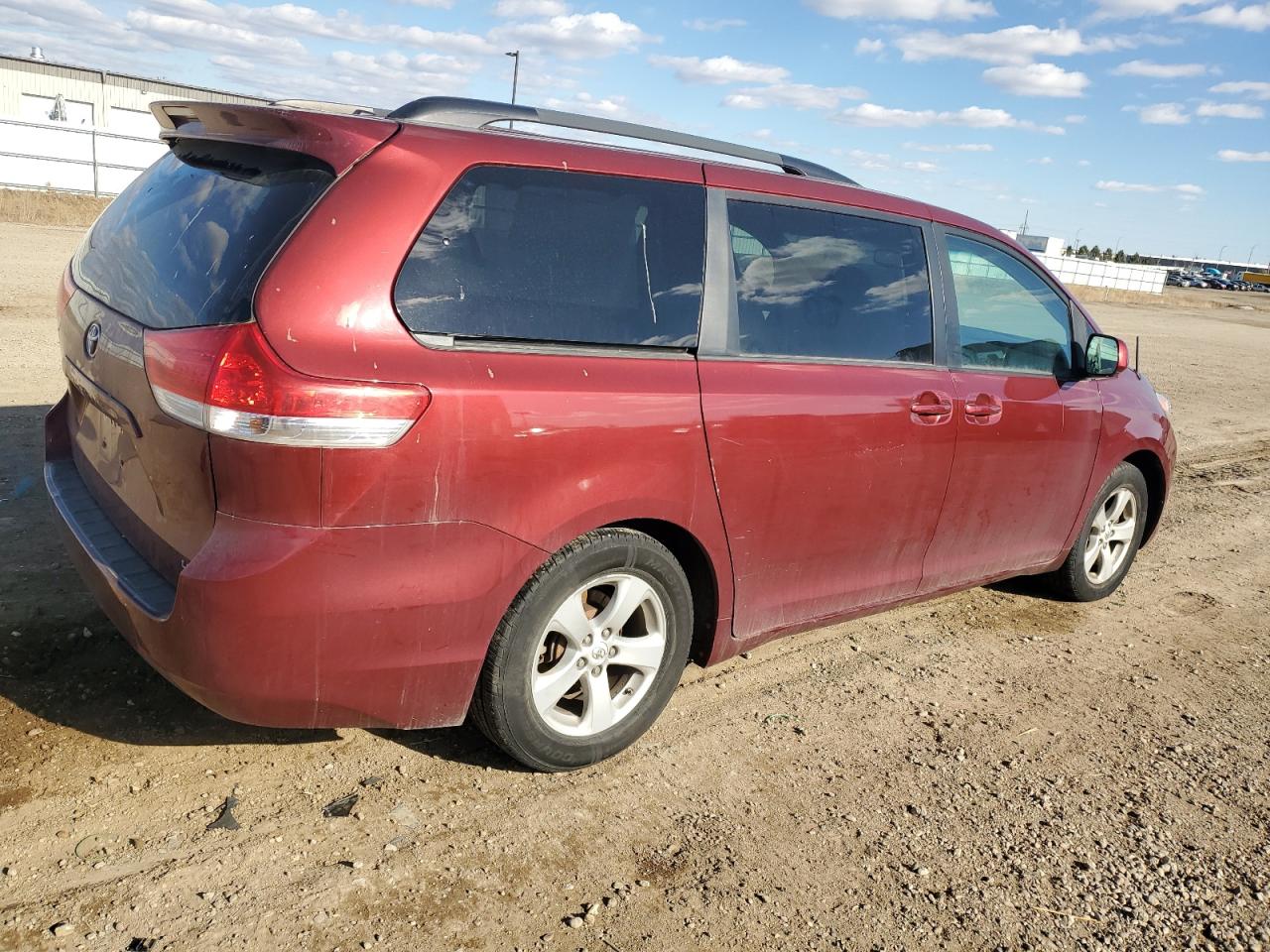 2011 Toyota Sienna - Image 3