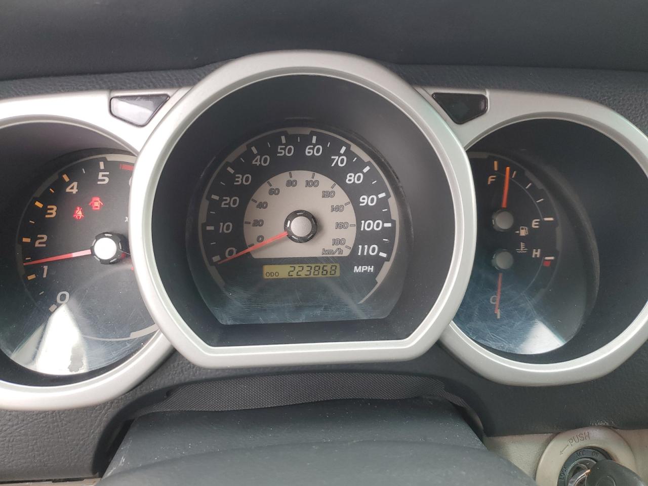 2004 Toyota 4Runner - Image 9