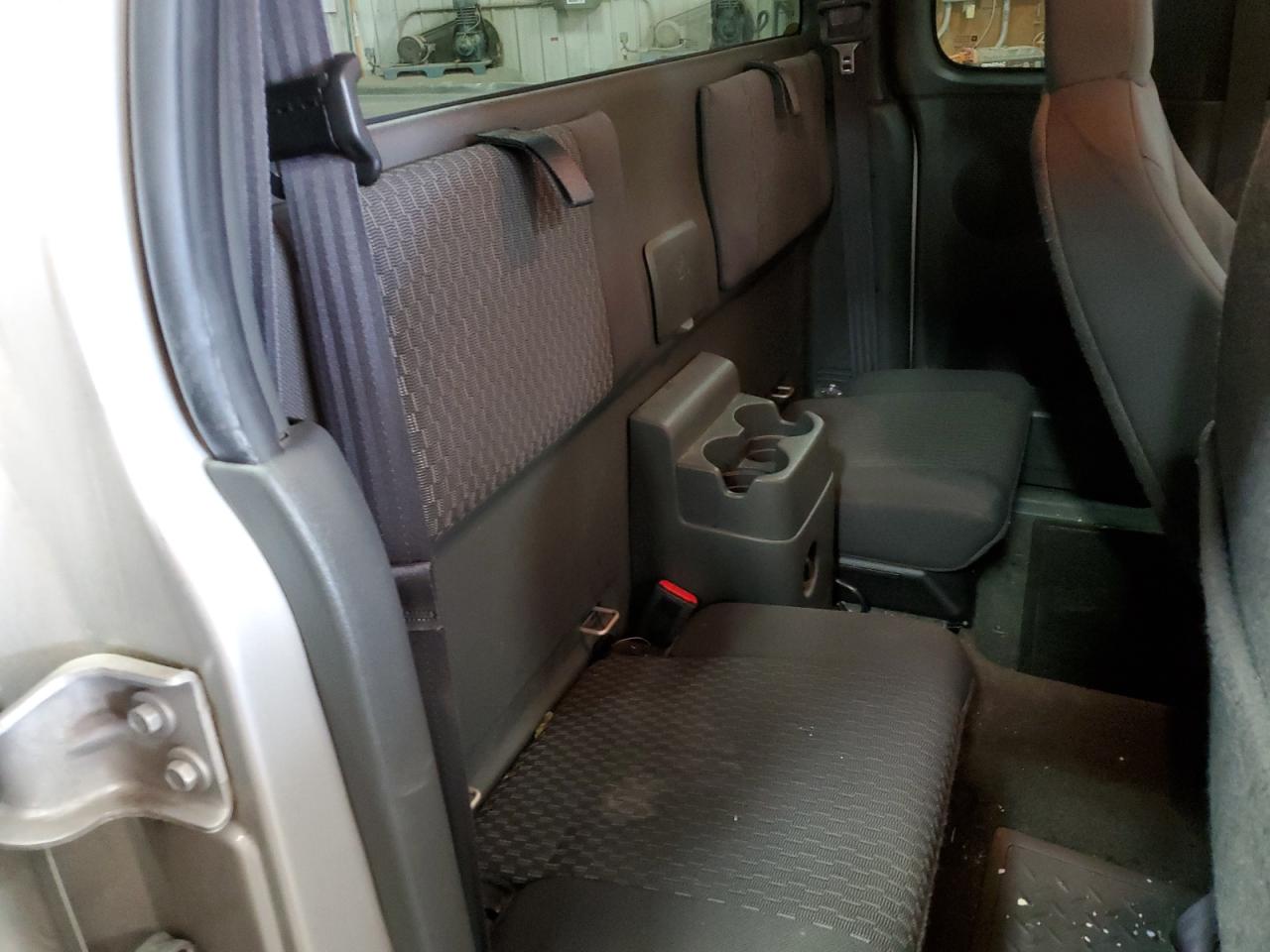 2006 Chevrolet Colorado - Image 10