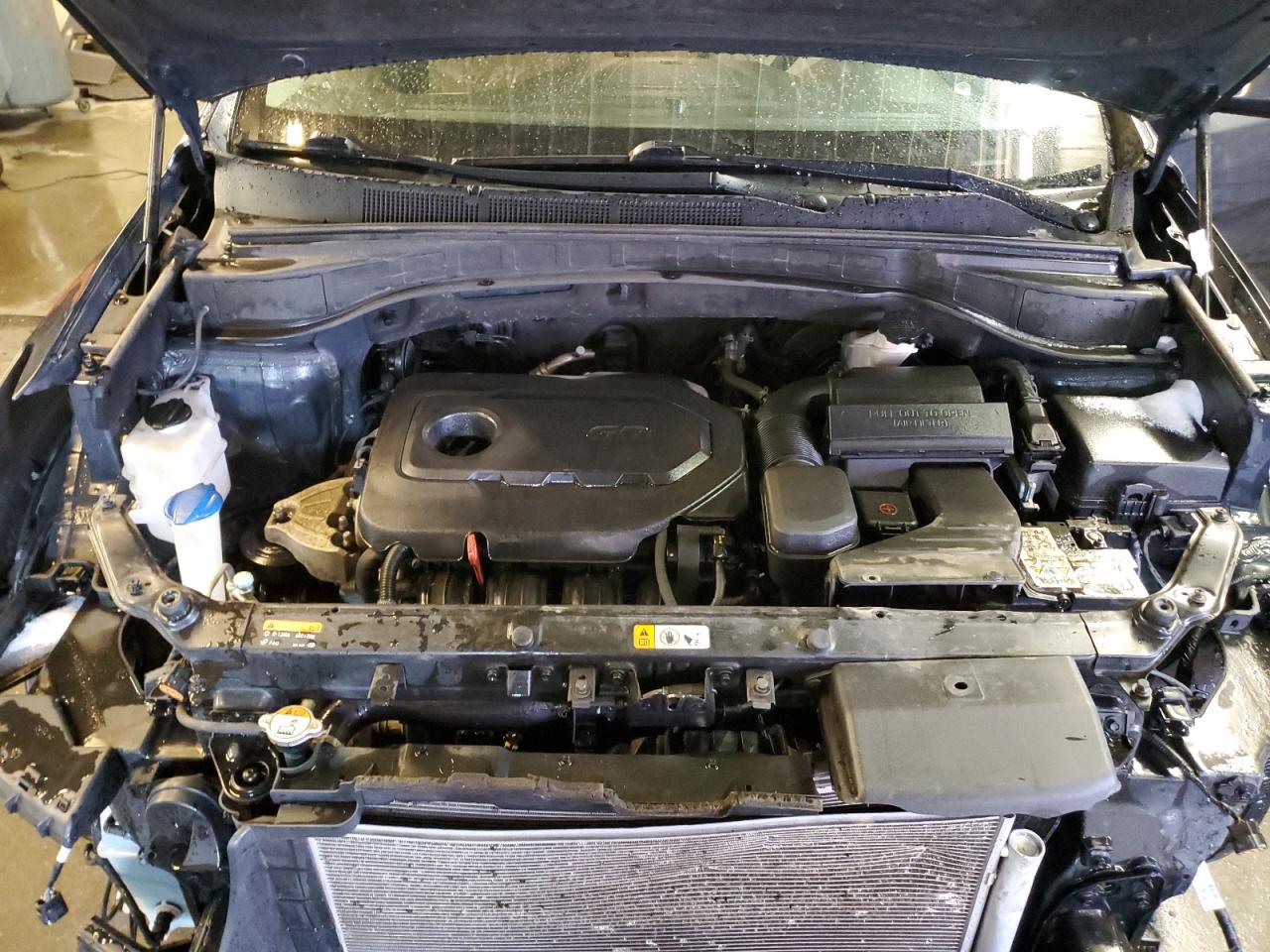 2017 Hyundai Santa Fe - Image 13