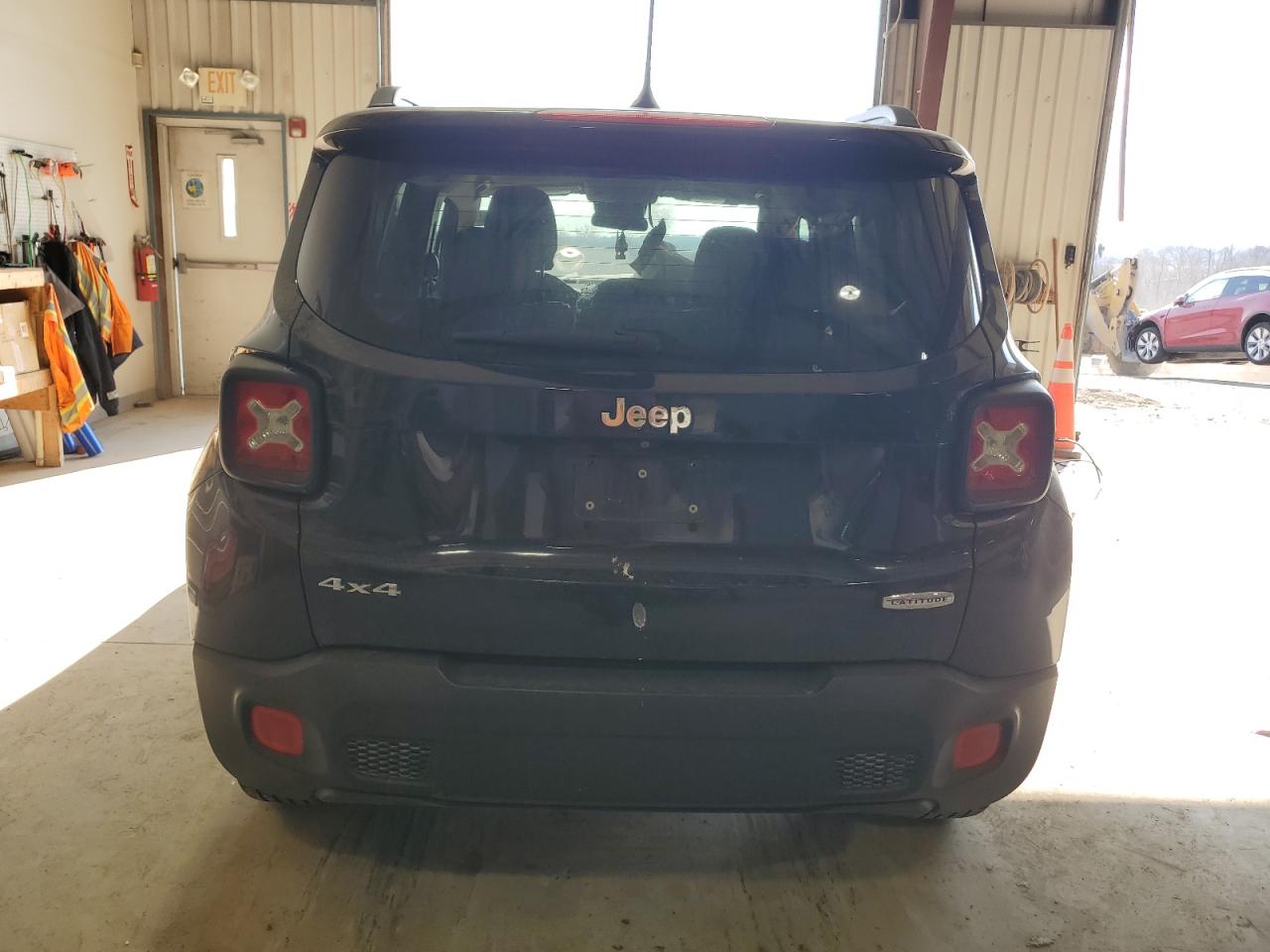 2015 Jeep Renegade - Image 6