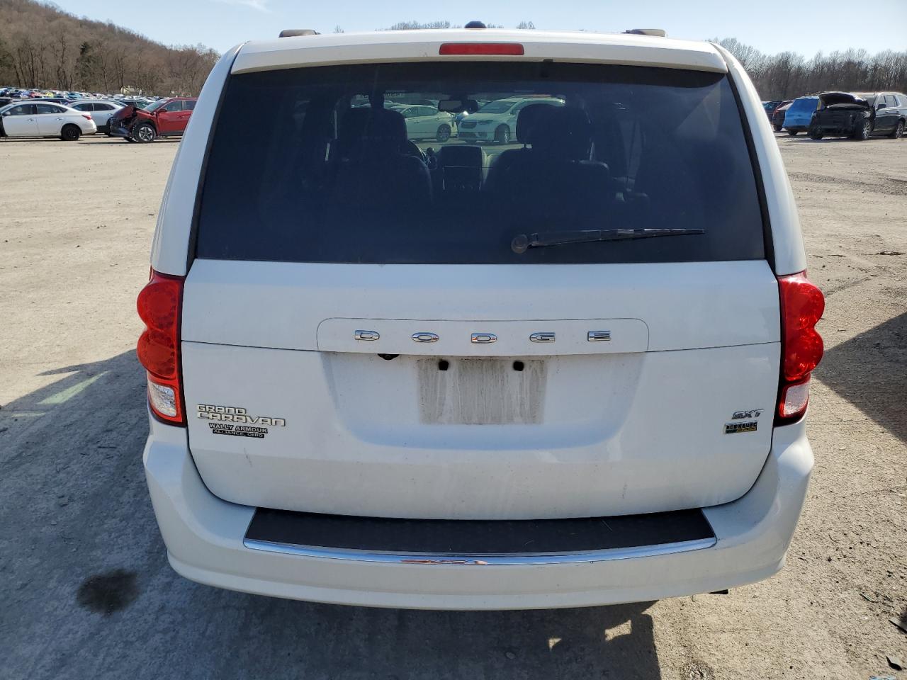 2019 Dodge Caravan - Image 6