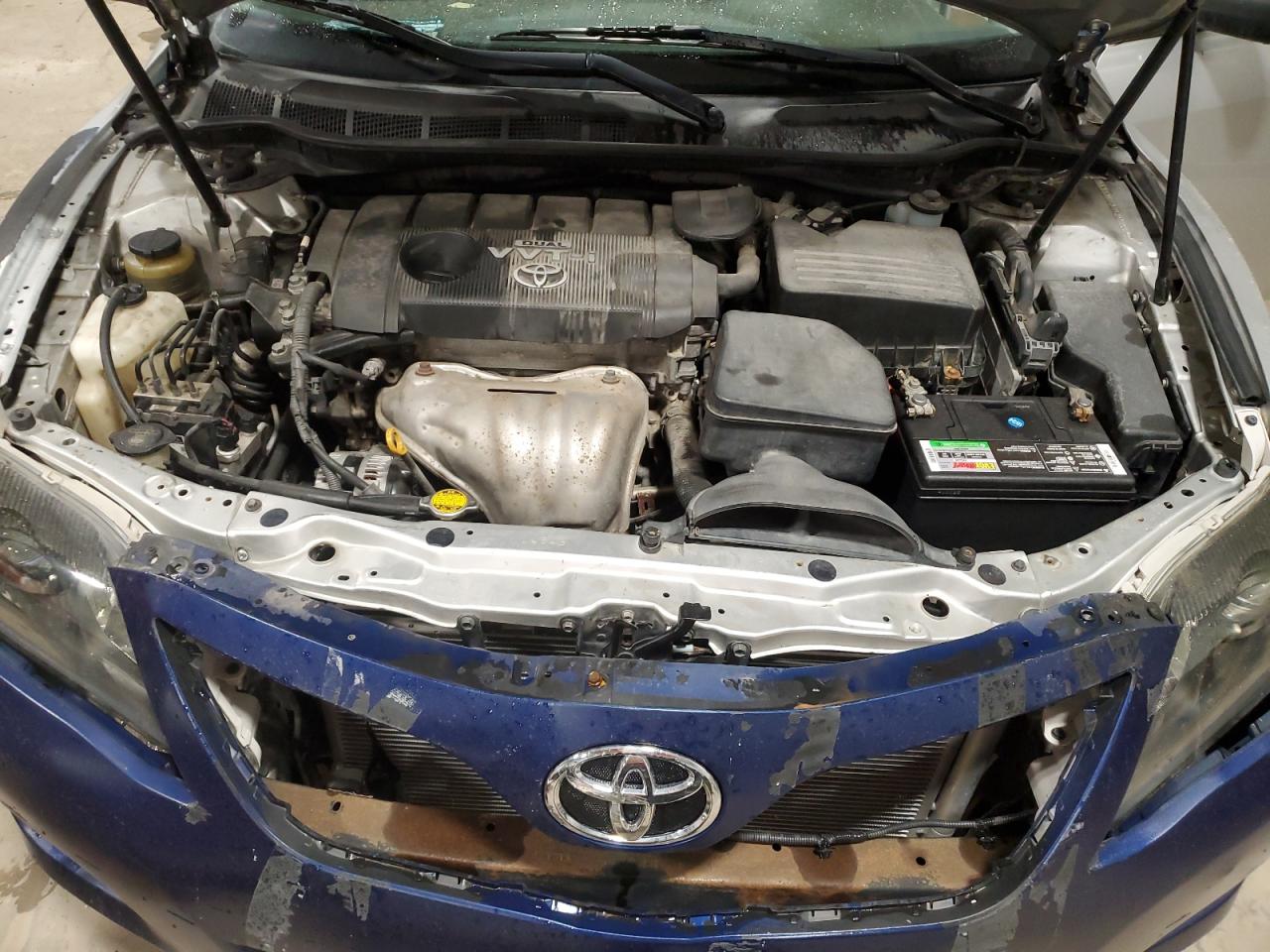 2010 Toyota Camry - Image 11
