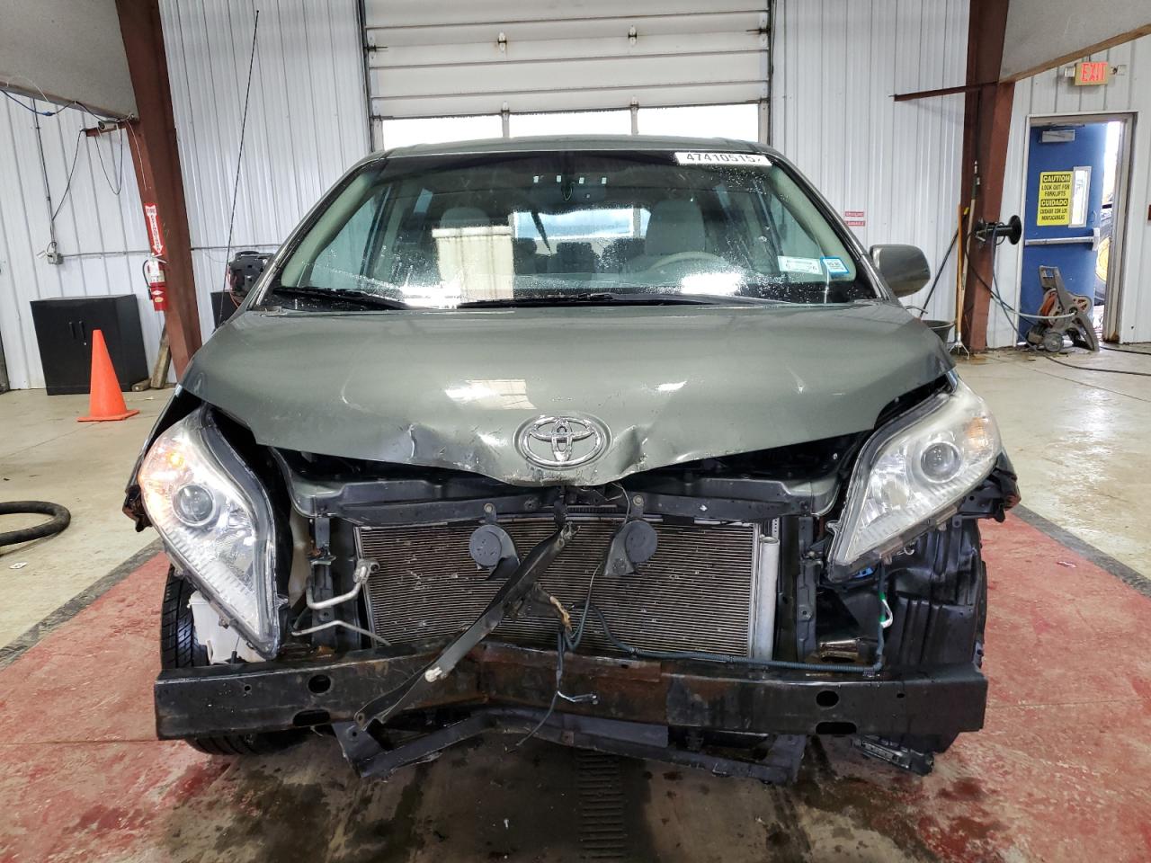 2013 Toyota Sienna - Image 5