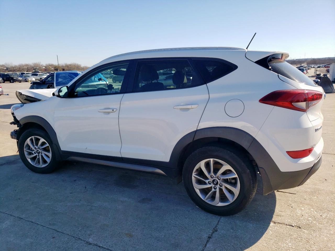 2016 Hyundai Tucson - Image 2