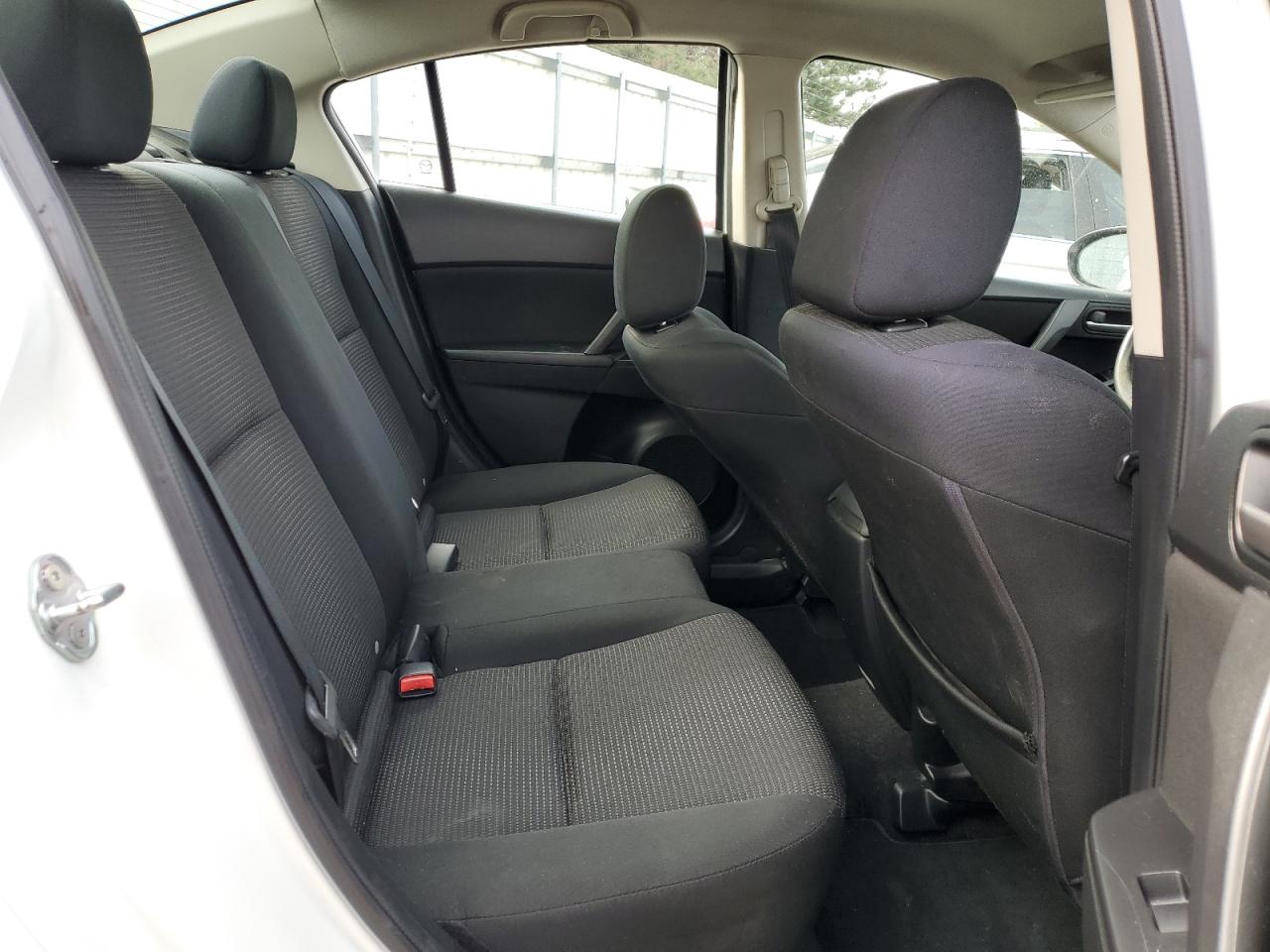 2013 Mazda 3 - Image 10