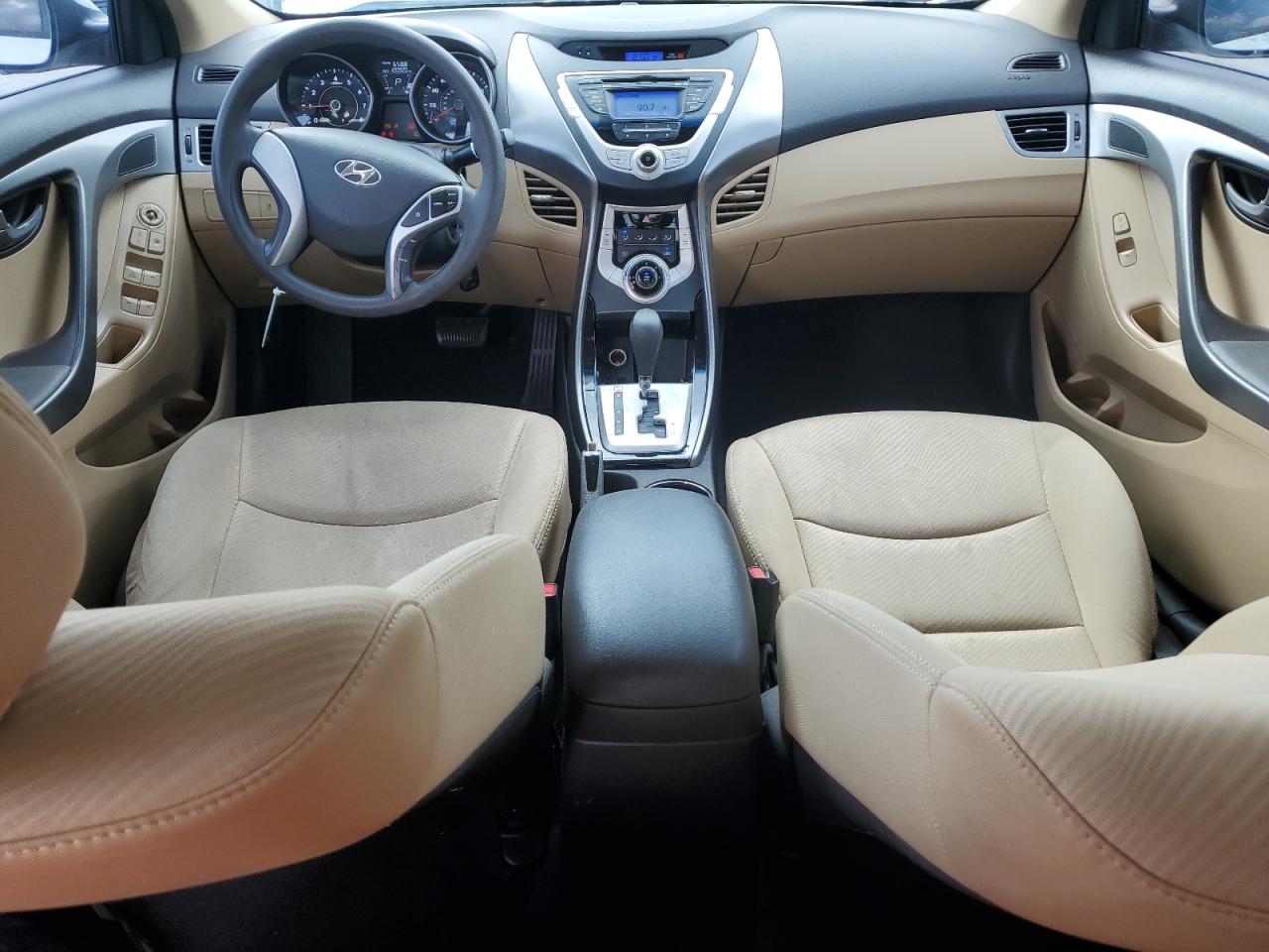 2011 Hyundai Elantra - Image 8