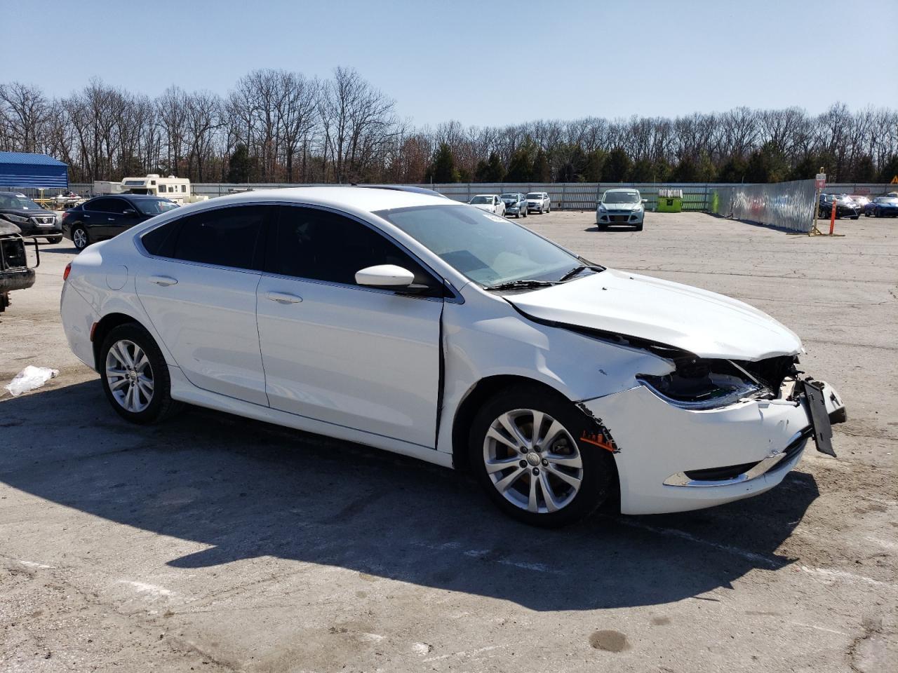 2015 Chrysler 200 - Image 4