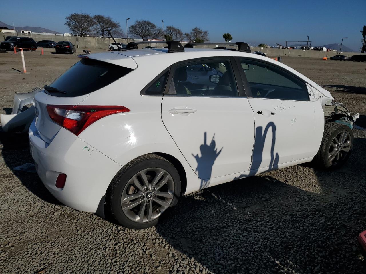 KMHD35LH9HU359824 HYUNDAI ELANTRA 2017