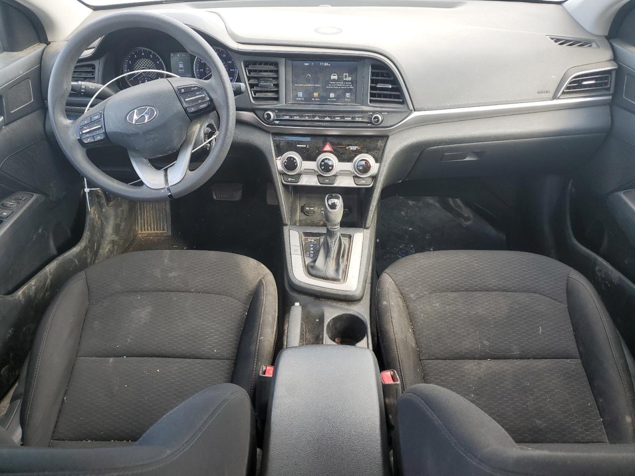2019 Hyundai Elantra - Image 8