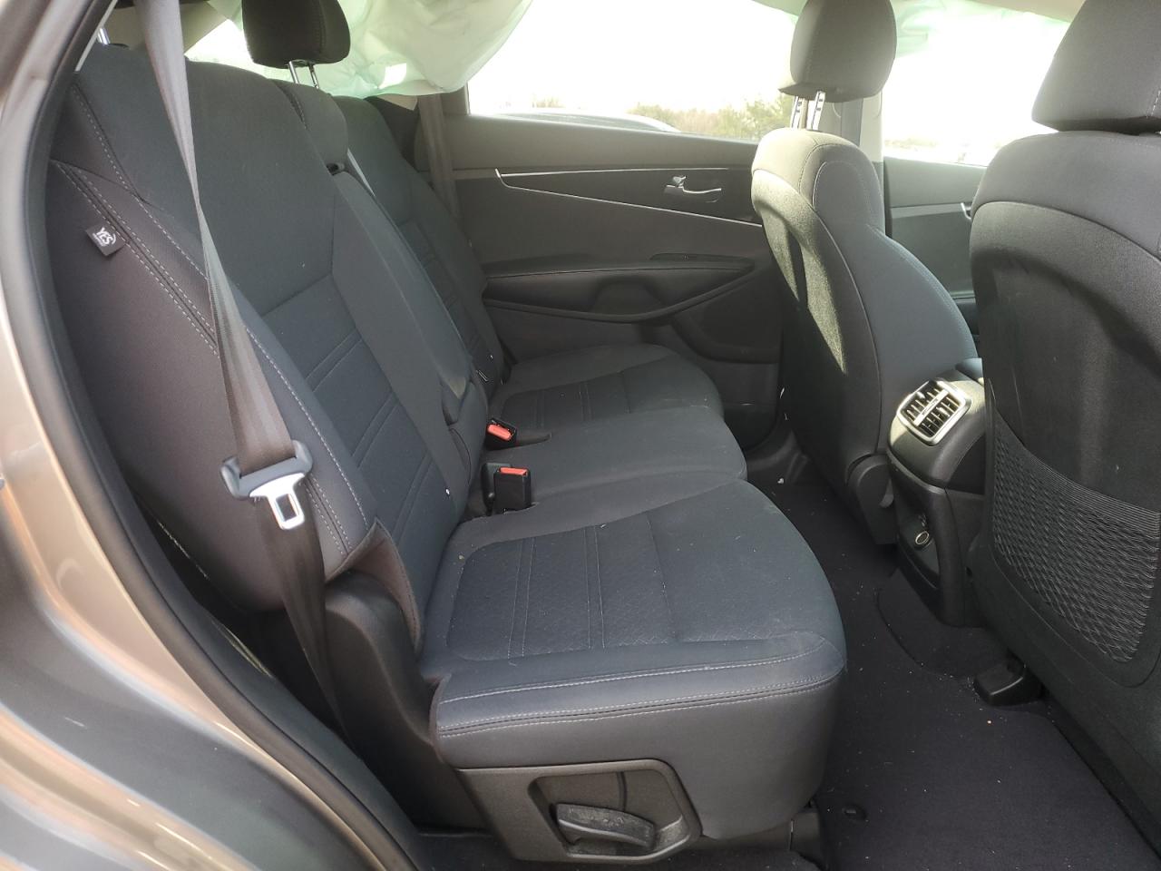 2019 Kia Sorento - Image 11