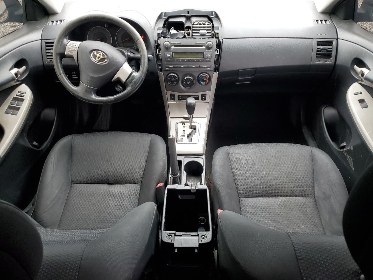 2010 Toyota Corolla - Image 8