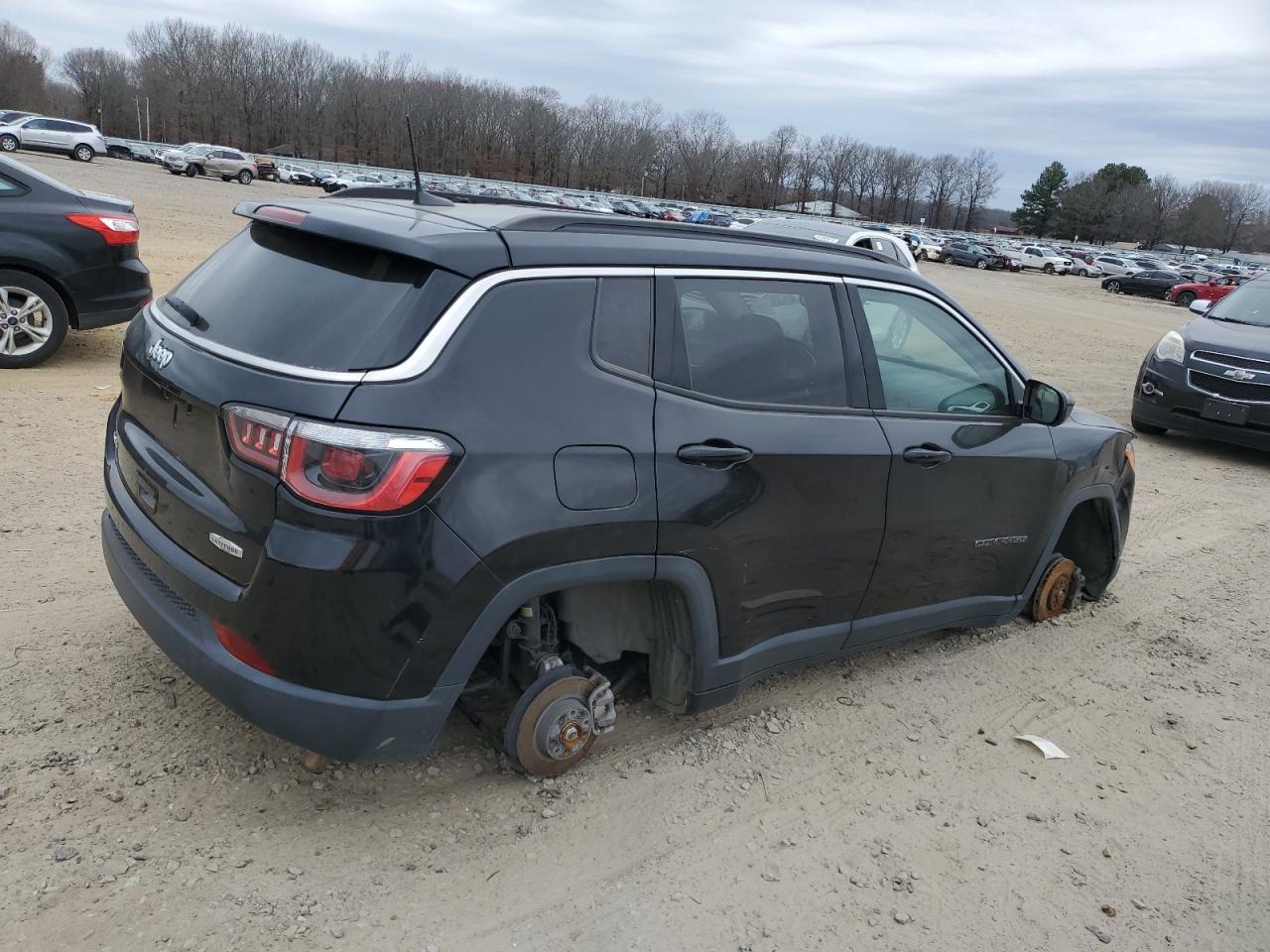 2018 Jeep Compass - Image 3