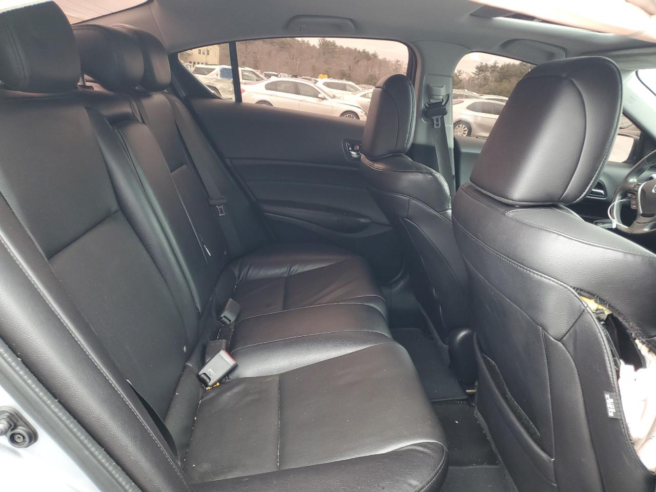2017 Acura ILX - Image 10