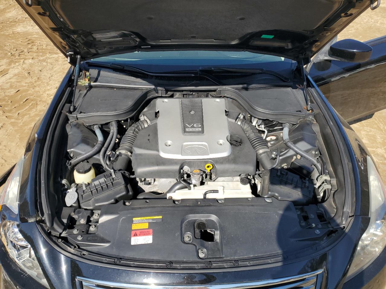 2012 Infiniti G - Image 12